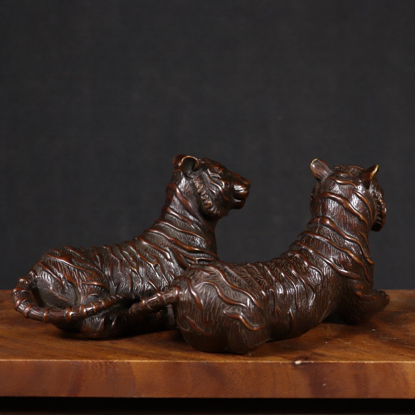 Vintage Collectibles Store - Patung Harimau Tembaga Antik Feng Shui